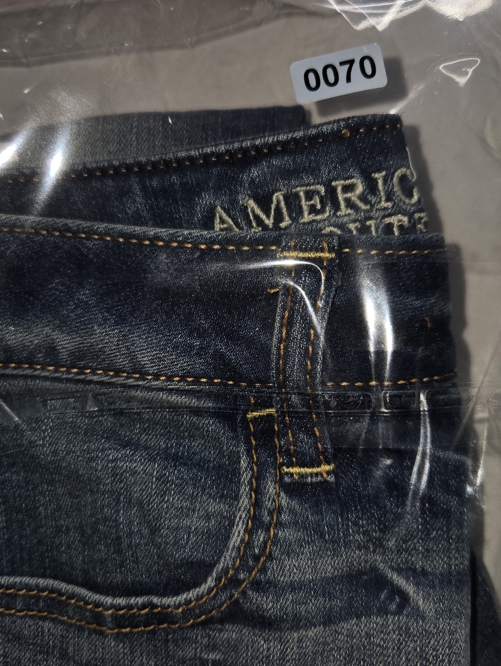 American Eagle Outfitters Medium Wash Whisker Jeans - Blue Womens Size 8 (6) - Picture 12 of 13